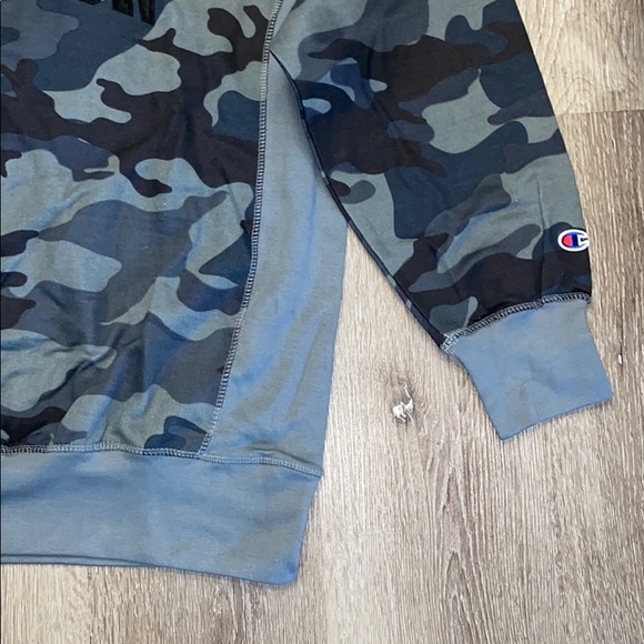 Champion Big and Tall crewneck sweatshirt - Picture 4 of 5